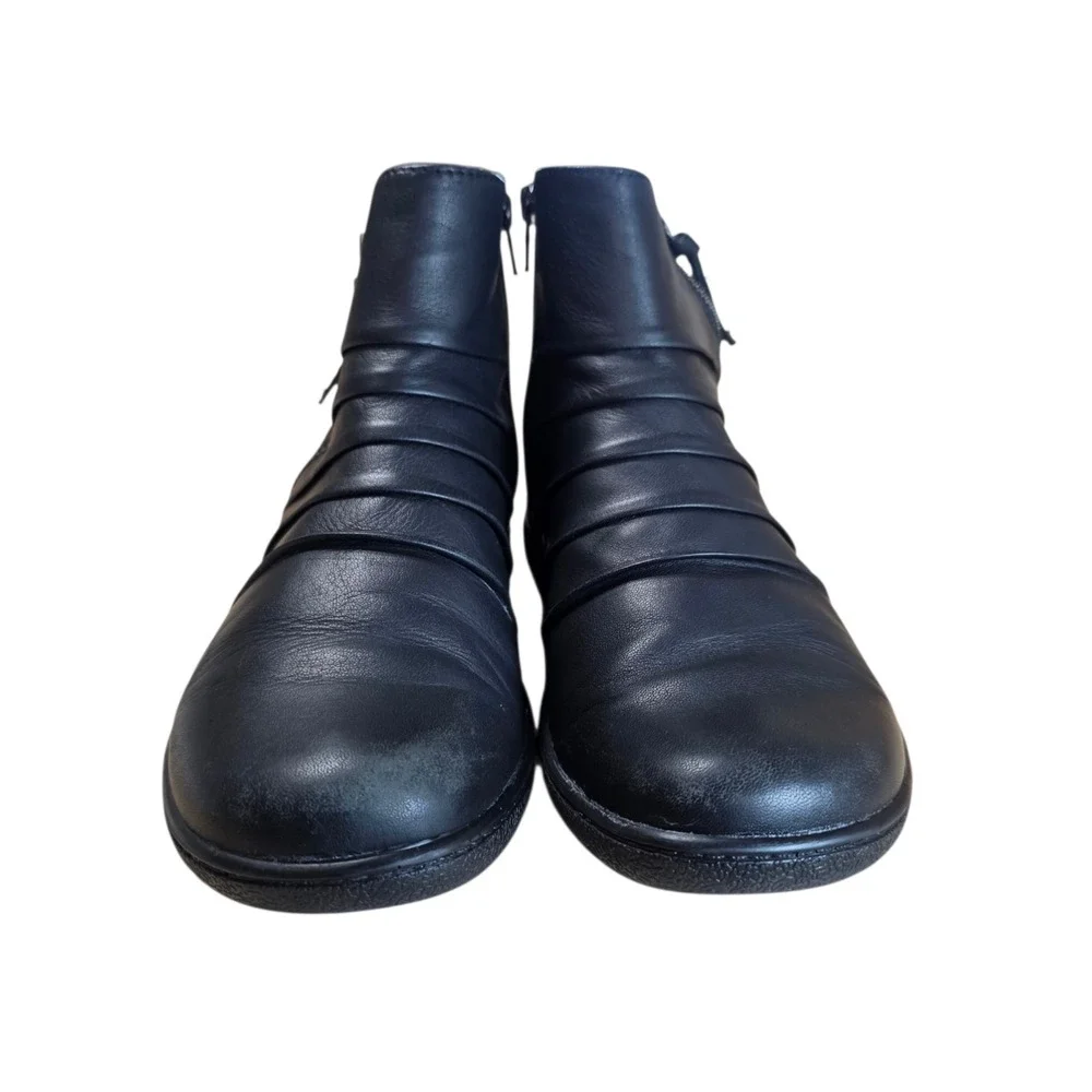 Clarks step out